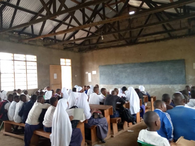 Grundschule Tansania 2