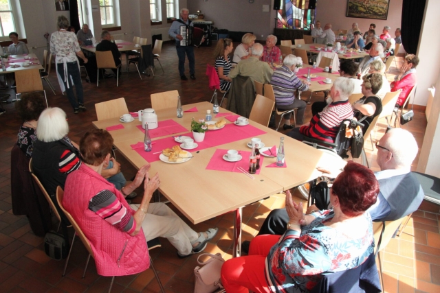 Wbg. Stadt Kulturring Senioren Tanz Cafe 05 2023.22 v1