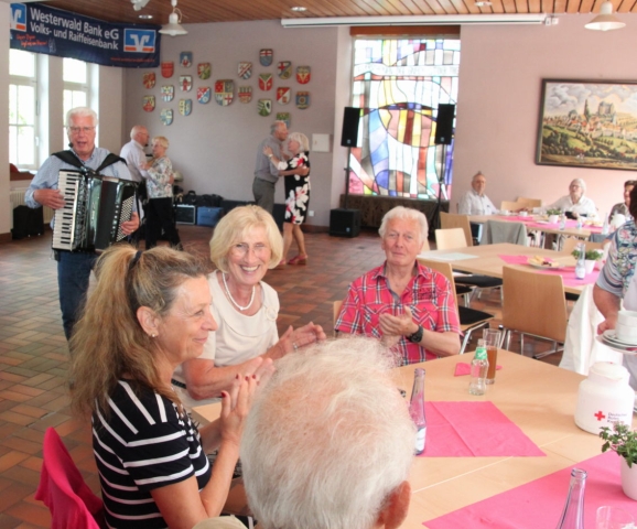 Wbg. Stadt Kulturring Senioren Tanz Cafe 05 2023.23 v1