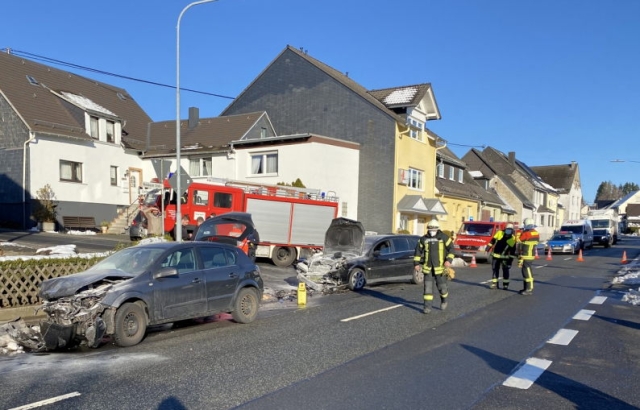 Langenhahn Fahrzeugbrand 01 2022.3